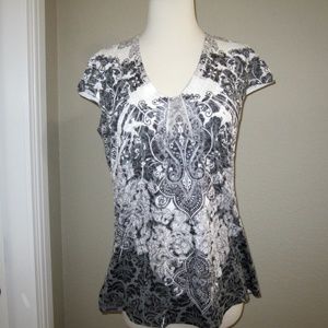 Gorgeous Black and White Top